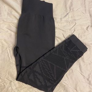 Demi Lovato fabletics leggings